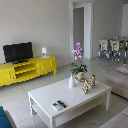 Amarilis Luxury *