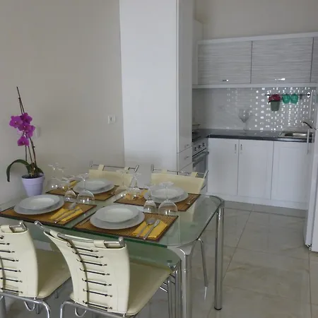 Amarilis Luxury Apartment Sarande