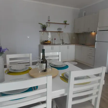 Amarilis Luxury * Sarande